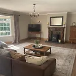 Mountingrovebnb Piltown