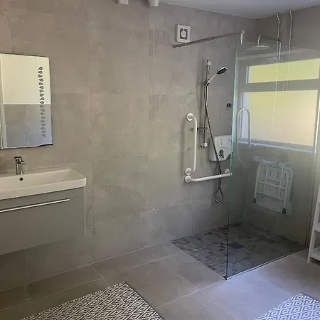 Mountingrovebnb Gasthuis Piltown