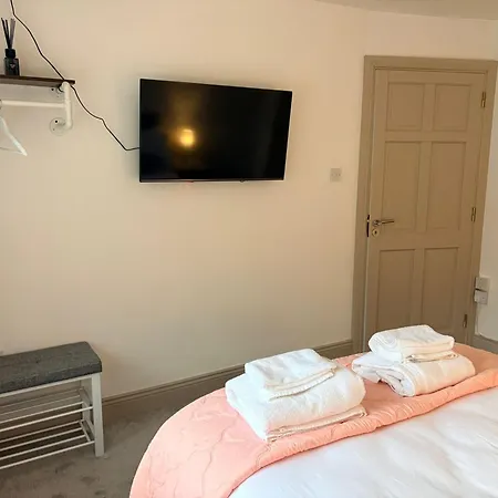 Mountingrovebnb * Piltown