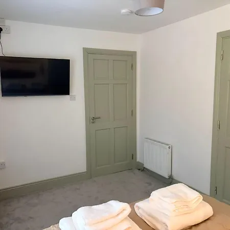 Гостевой дом Mountingrovebnb Piltown