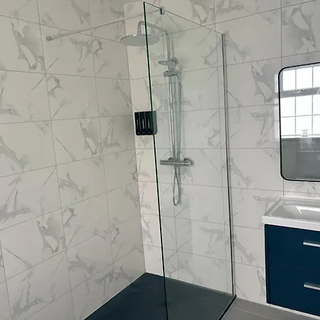 Гостевой дом Mountingrovebnb Piltown